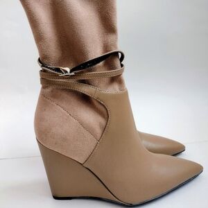 GUESS Women's Acora Ankle Boot, New Without Box. Botas  Guess, New Without Box.